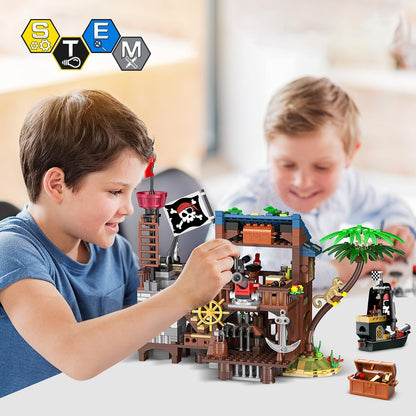 HOGOKIDS Pirate Ship House Building Set with LED Light 781 PCS